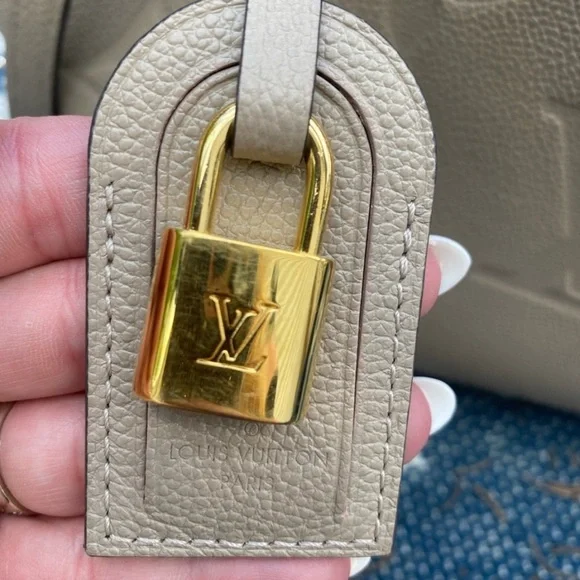 Louis Vuitton Grand Palais MM with Signature Monogram Empriente w/dust bag, box - Picture 3 of 13